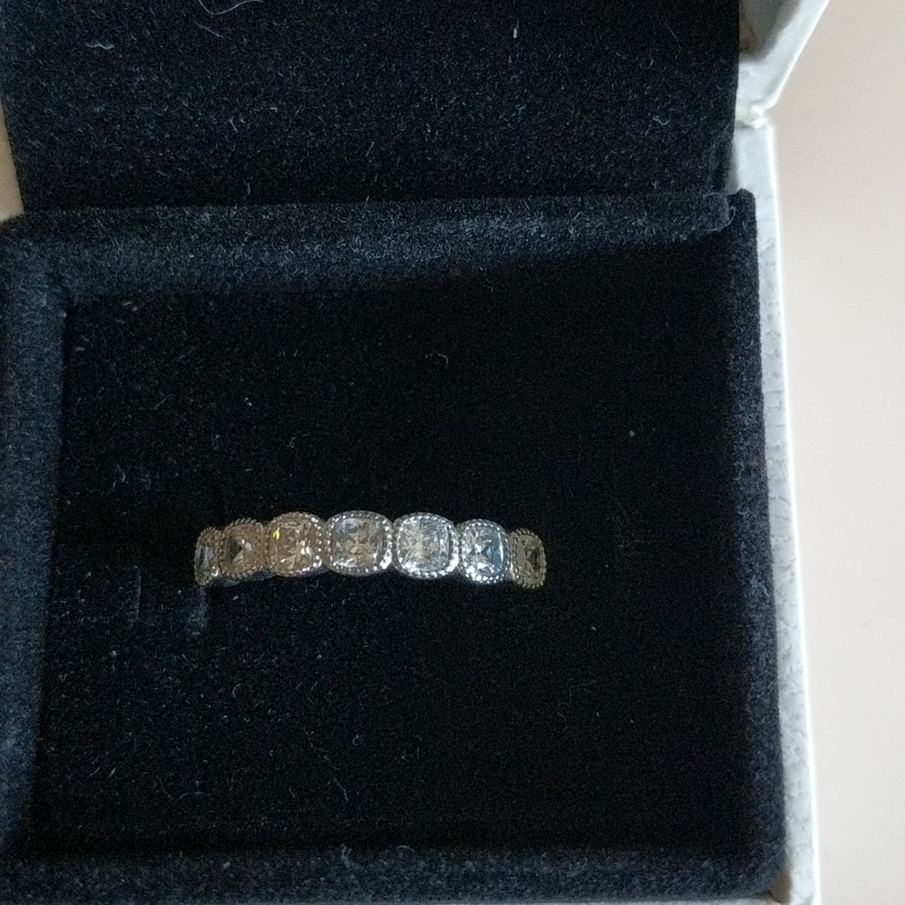 Pandora Alluring Cushion Ring
